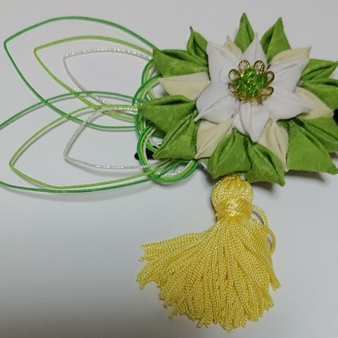 【ハンドメイド】つまみ細工 黄緑 ヘアピン