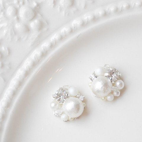 White bijou  ホワイト ビジュー ピアス イヤリング 