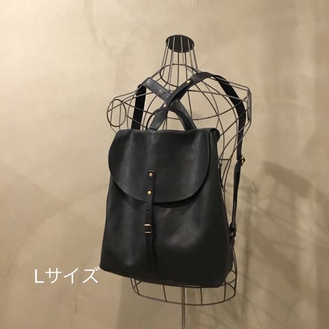 「ブラック」牛革フラップリュックＬサイズ