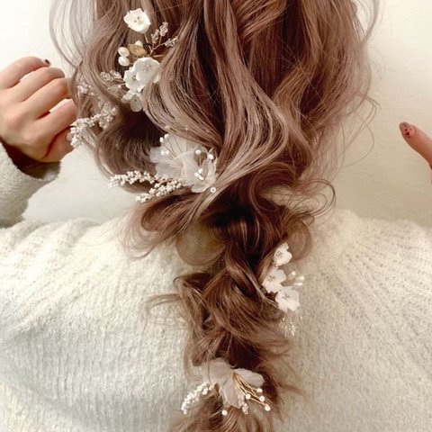 ヘッドドレス 結婚式　花嫁 ヘアアクセサリー ヘッドアクセサリー ウェディング ブライダル　フラワー　リーフ　小枝アクセサリー ヘアコーム ヘアピン ブライダルアクセサリー 披露宴 挙式 二次会