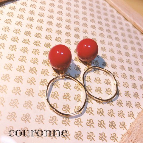 レッド×ゴールドピアス