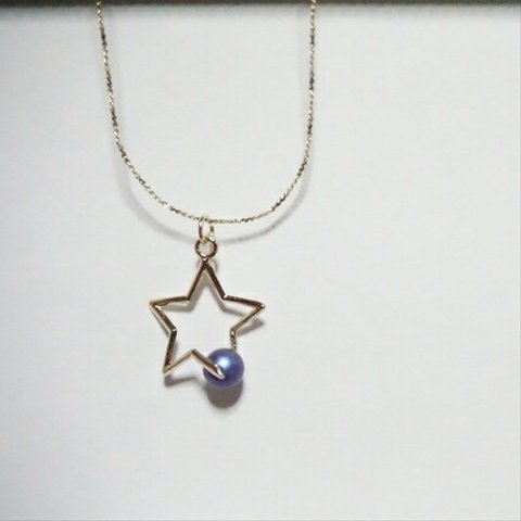 立体☆星と青のガラスパールのネックレス