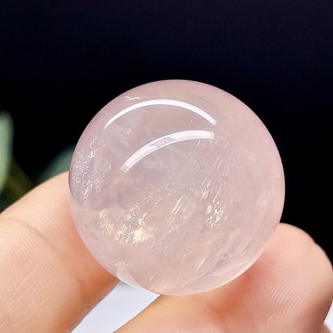 ローズクォーツ　丸玉　置物　スフィア　紅水晶　天然石　【美品】143