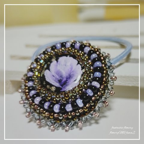 ビーズ刺繍ヘアゴム ラベンダー薔薇レジンカボション 水色ゴム【fa2-0235】fantastic flowery