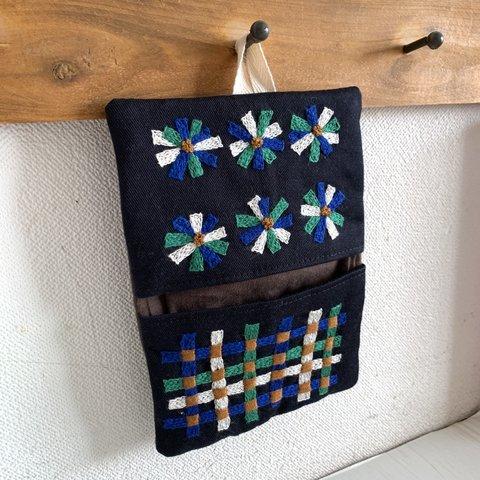 刺繍なべつかみ『リボン』 黒