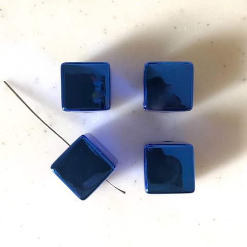 Dark Blue Mirror Cube Beads