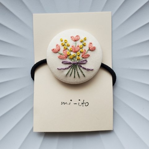 刺繍ヘアゴム or ブローチ🌷　no.1487   くるみボタン　 💛送料無料💛　