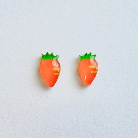 ミニミニ！人参のピアス🥕‪