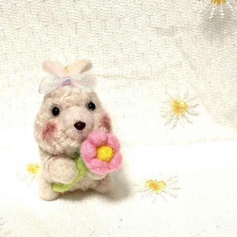 うさぎと大好きなお花