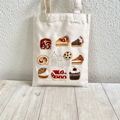 Cafe-sweets☆羊毛刺繍 キャンバストート〜スイーツ＆スイーツ🍓🍰🍓