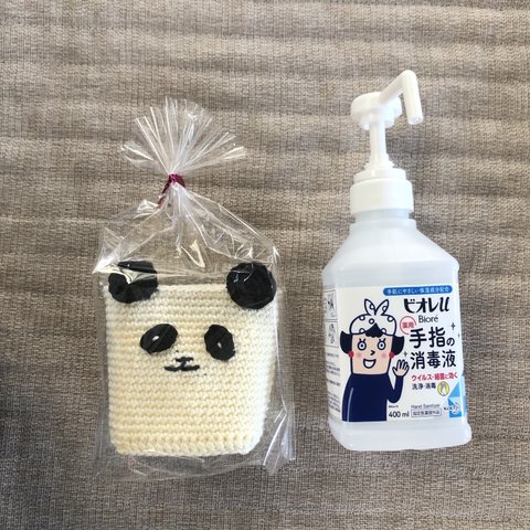 パンダ柄のビオレの消毒液カバー
