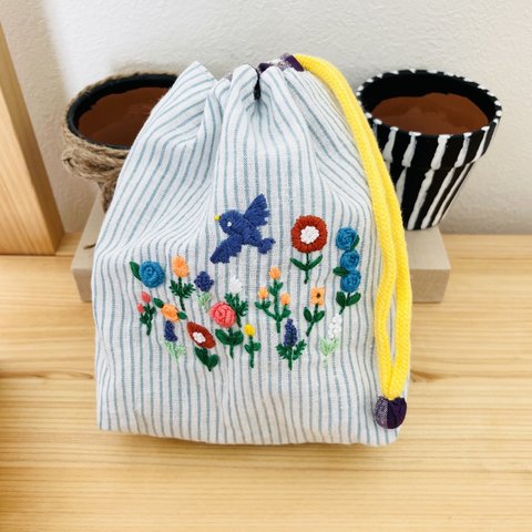 手刺繍のリネンポーチ＊幸せの青い鳥　243