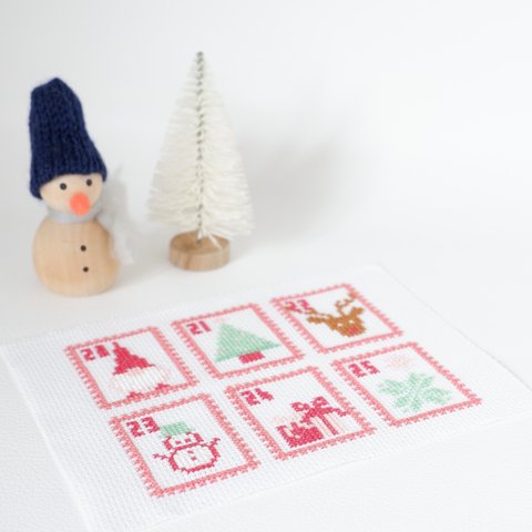 クロスステッチキット　「クリスマスのアドベントカレンダー」刺繍キット　クリスマス刺繍