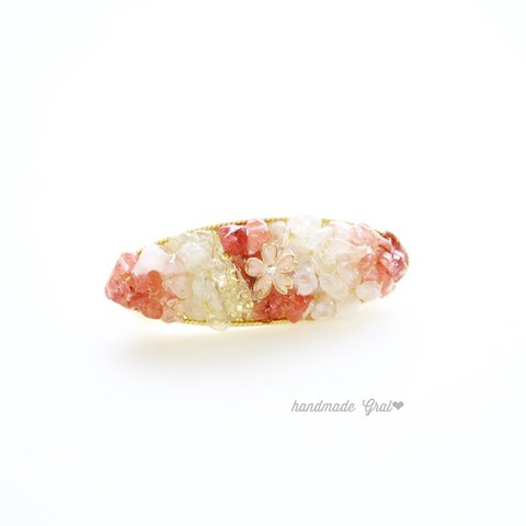 ◆送料無料◆桜色グラデーションの天然石のバレッタ