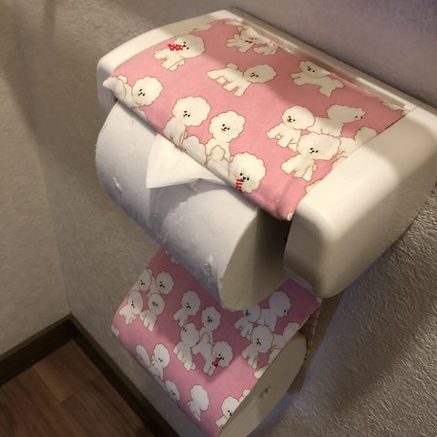 ビションフリーゼのトイレットペーパーホルダー