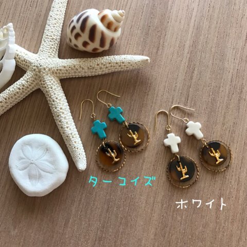 クロスとべっ甲リングピアス