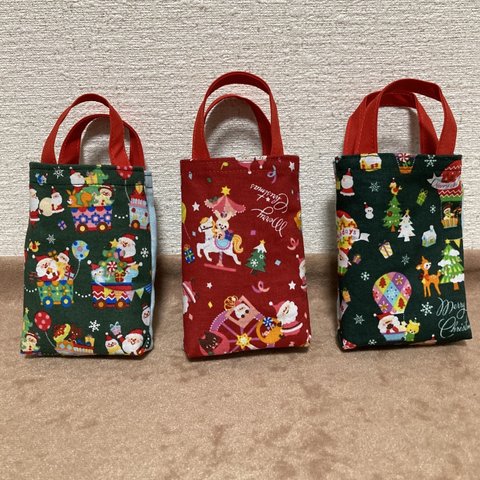 SALE❣️クリスマス　手提げ袋型　小物入れ・オーナメント　柄違い3枚セット