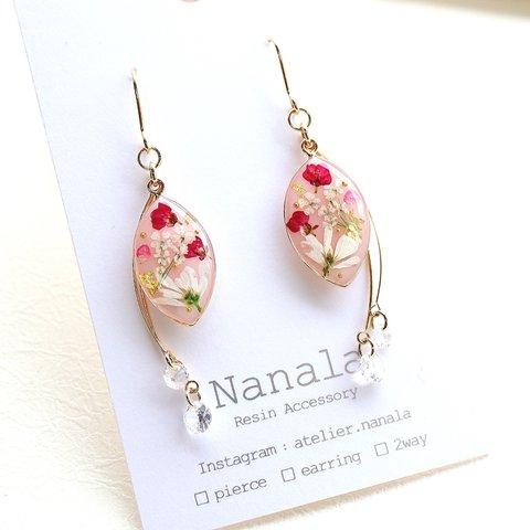 本物のお花のピアス/イヤリング　レジンアクセサリ―　