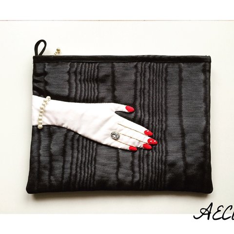 Madame's Hand clutch bag (black)