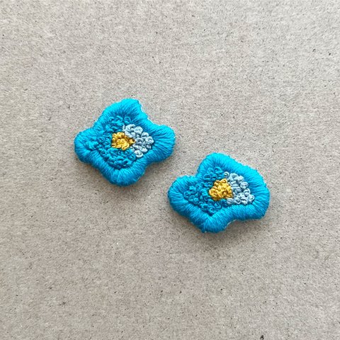 light blue×yellow刺繍ピアス