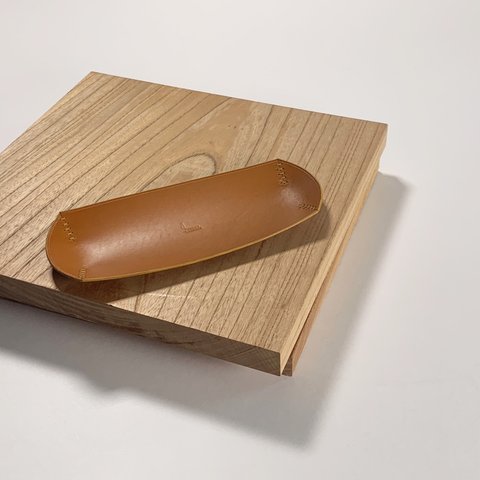 KONOHA LEATHER TRAY　黃　一枚革のレザートレイ