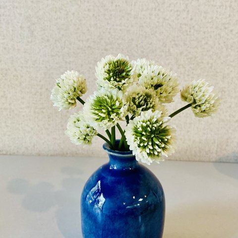 瑠璃色の花瓶