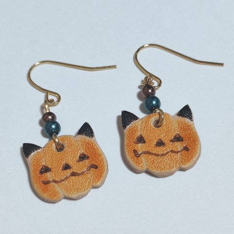 ハロウィン　かぼちゃ猫ちゃんピアス