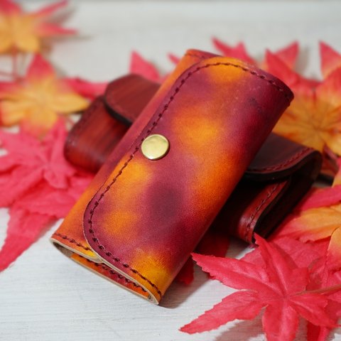 紅葉を感じる秋色のレザーキーケース  革小物  革キーケース  おしゃれキーケース  紅葉キーケース メンズ/レディース