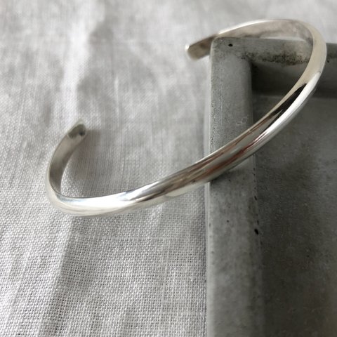 SV2018 bangle No.1