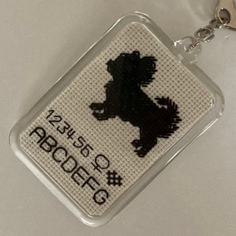 クロスステッチししゅうキット〈Dog's Key holder〉チワワ