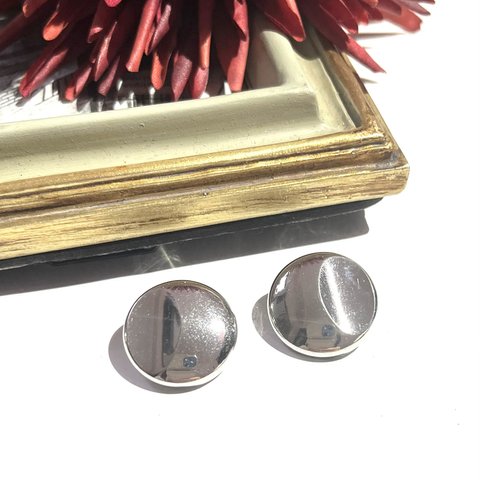 1025 VINTAGE EARRING  シルバーラウンドヴィンテージ　イヤリング　アンティーク  クラシカル　フラワー　大ぶり　　カジュアル　ビーズ　コスチュームジュエリー シルバー925