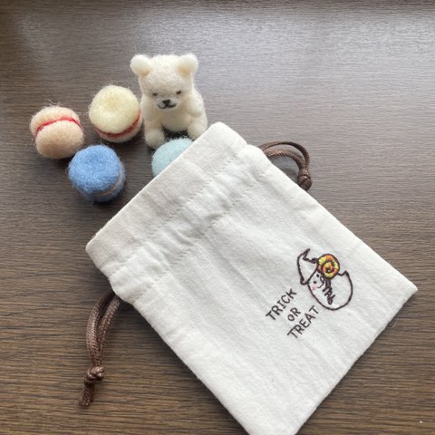 【手刺繍】ハロウィンおばけちゃん巾着袋 イエロー&オレンジキャンディーver.