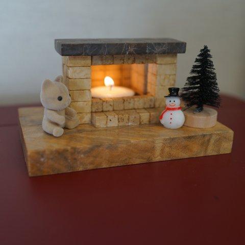 キャンドルライトのミニミニ石積み暖炉＋栃の木飾り台１
