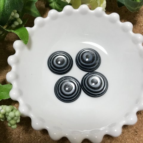 【SALE】渦巻きデザインシェル風カボション 18mm 4個