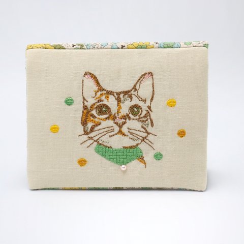 🍀セール🍀【とらねこちゃん刺繍ポケットティッシュケース】