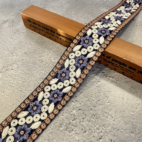 約4cm幅/刺繍リボン/カラーチュール(ネイビー)/ブルー&ホワイト刺繍