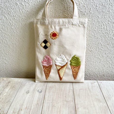 [Cafe-sweets☆羊毛刺繍 キャンバストート〜ソフトクリーム🍦🍦🍦