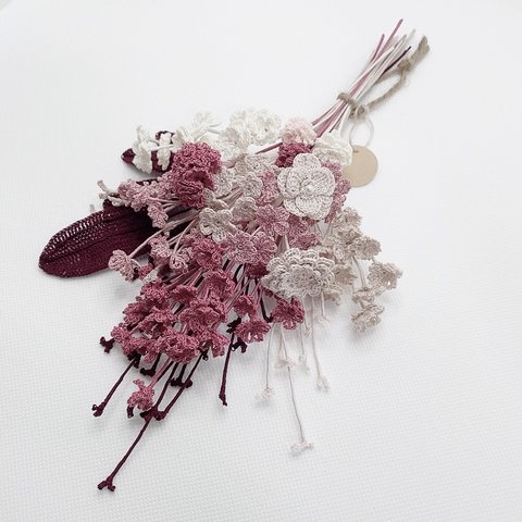 [送料無料] ピンクの編み物スワッグ ハンドメイド レース編み インテリア ドライフラワー 壁飾り フラワーアレンジ 花束 プレゼント シュシュ 花 編み物 ブーケ　50