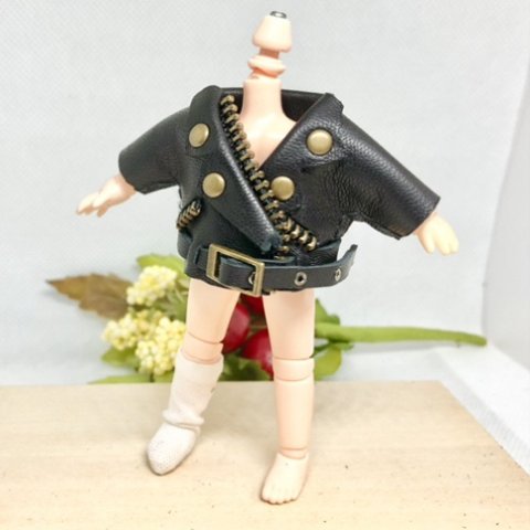 革細工　オビツ11   サイズ　ライダーズジャケット　miniature Rider's jacket.