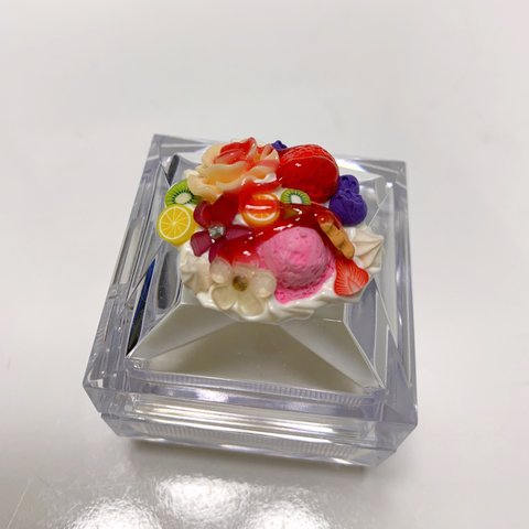 ベージュ薔薇【スイーツデコ】指輪ケースＣ