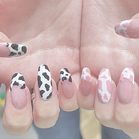 【No.39】牛柄🐮🍓🍼いちごミルク♡ フレンチ アニマル柄 ネイルチップ ピンク フレンチネイル たこねいる たこちゃんねいる