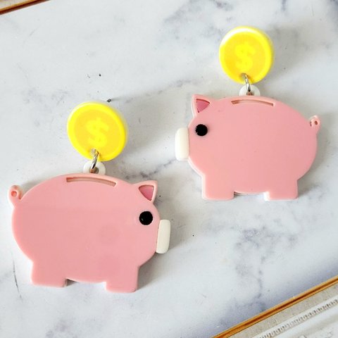 ブタさん貯金箱のピアス🐽