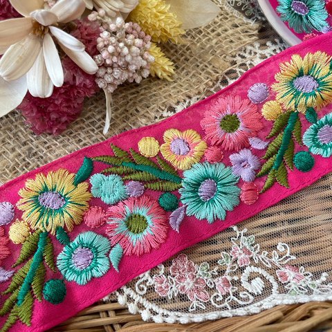 【50cmカット済】インド刺繍リボン　花　刺繍リボン　ピンク　シフォン　ハンドメイド　リボン　刺繍