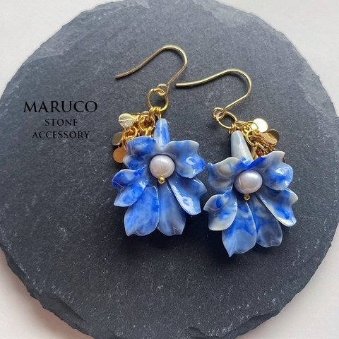 PP400-351淡水パール+Majestic Blue FLOWER *天然石ピアス  ｽﾃﾝﾚｽ 【送料無料】イヤリング・樹脂ピアス対応