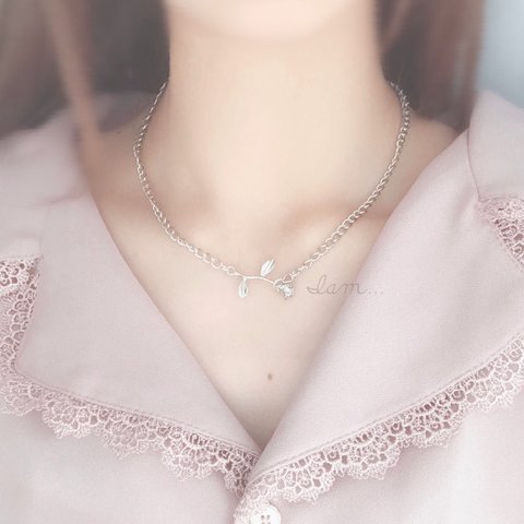 silver rose choker