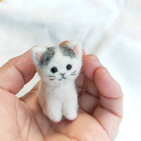 受注制作　小さな子猫　グレーぶち猫　羊毛フェルト