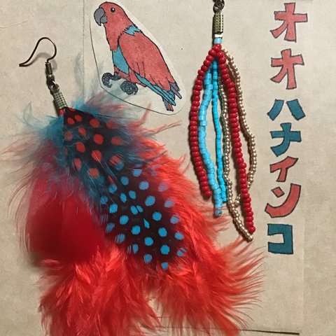 受注生産★鳥ピアス【オオハナインコ】