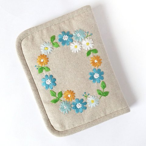 ハピィ  ブルー 　刺繍　 お薬手帳ケース　母子手帳ケース