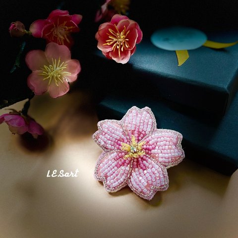 桜の花✳︎さくらブローチ✳︎ビーズ刺繍ブローチ