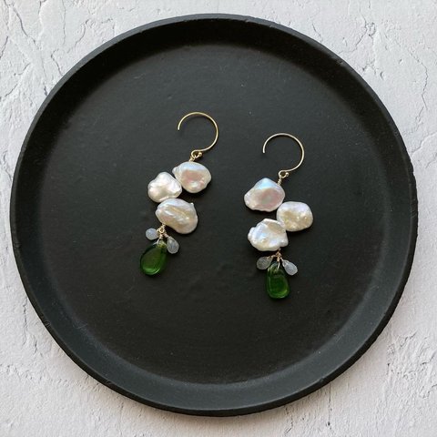 ⚫︎花びら淡水パールpierce⚫︎